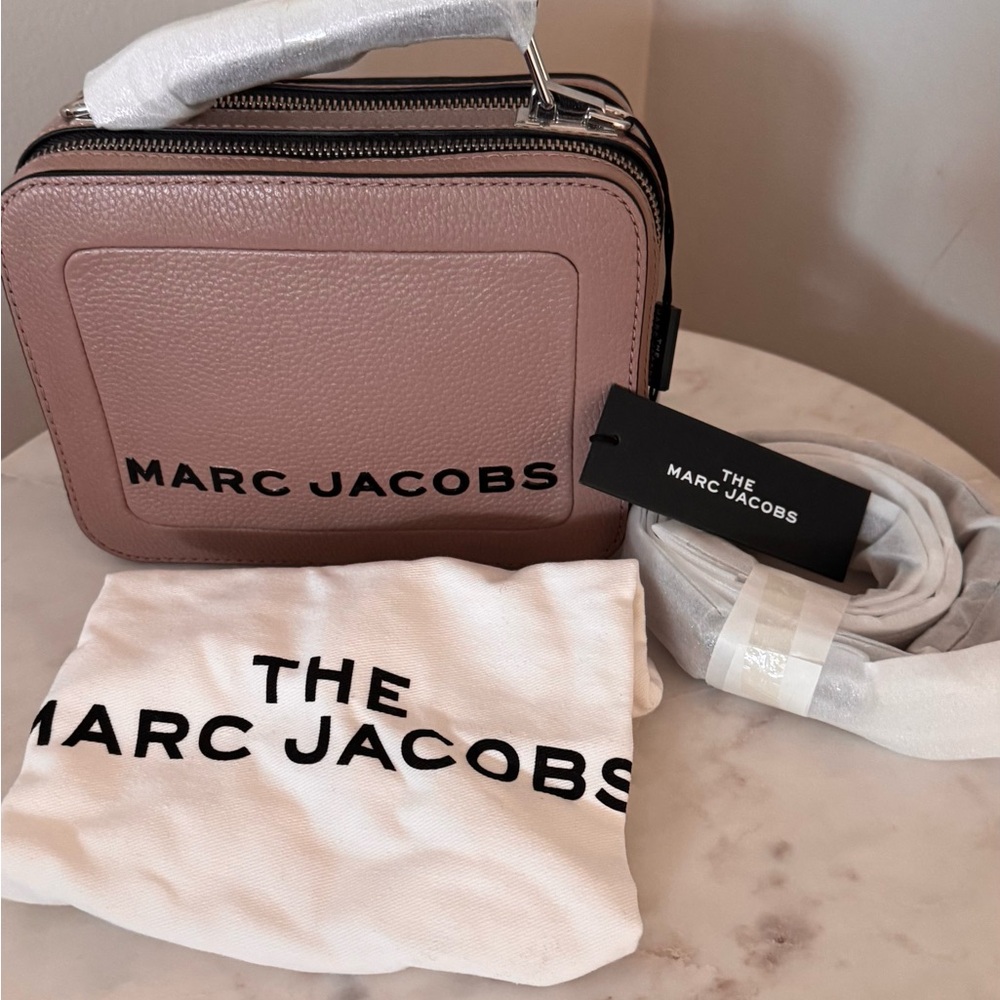 NWT Marc Jacob Lunchbox Handbag beige M0014840